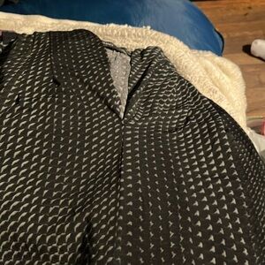 Tahari black blouse with gray accents size xl